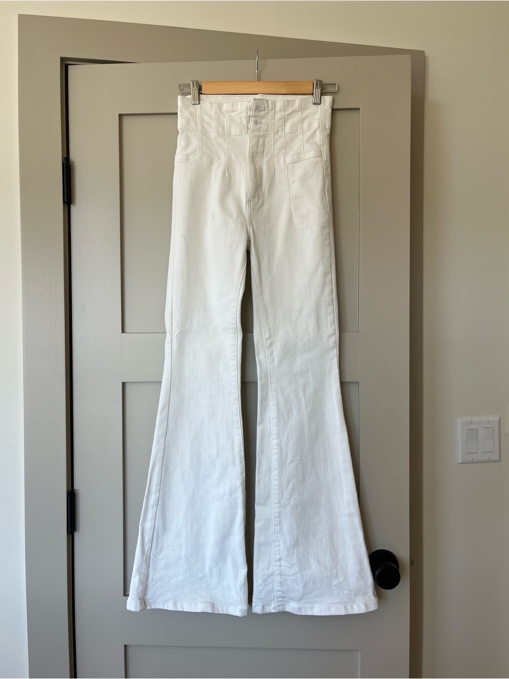 Free People- We the free Jayden Flare Pants in White